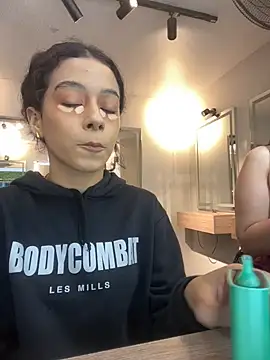 ChloeRosses online show from 04-17-26, 05:49