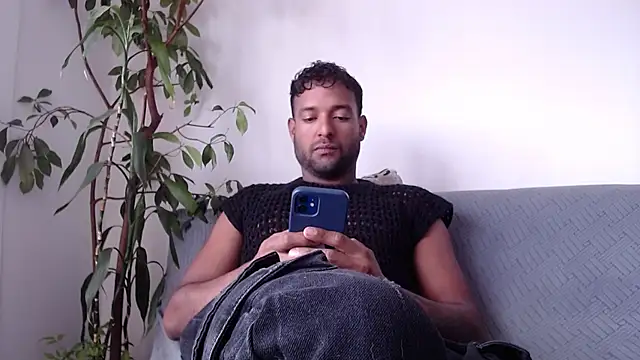 Snapshot of Orlando_horny chatting on 09-27-25, 03:18 Orlando horny online show from 09-27-25, 03:18