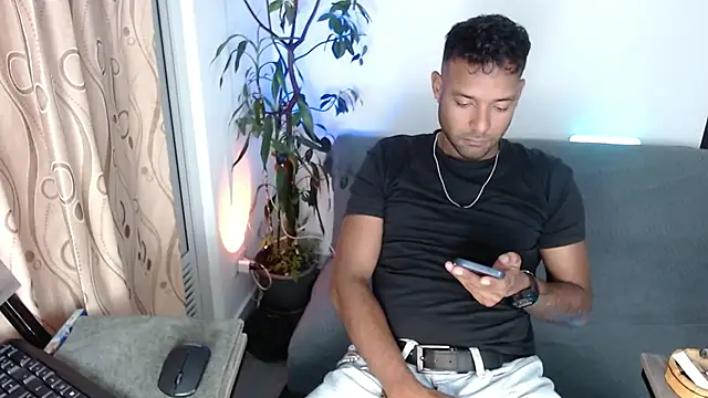 Snapshot of Orlando_horny chatting on 10-08-25, 03:41 Orlando horny online show from 10-08-25, 03:41