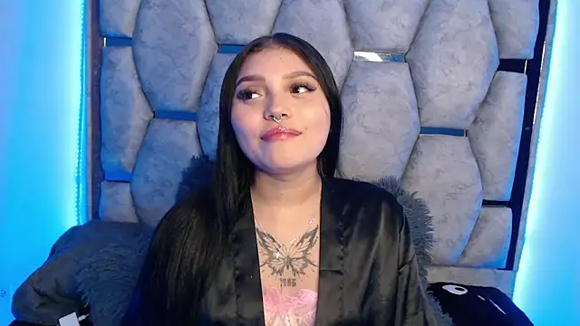 AnalyMilles online show from 03-06-26, 01:22