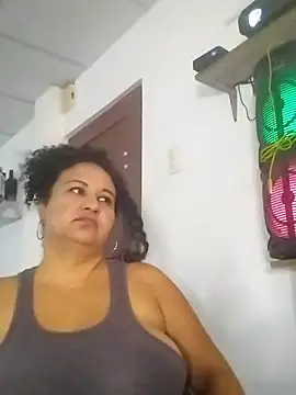 Snapshot of MEYBELLATINA chatting on 07-16-26, 10:40 MEYBELLATINA online show from 07-16-26, 10:40