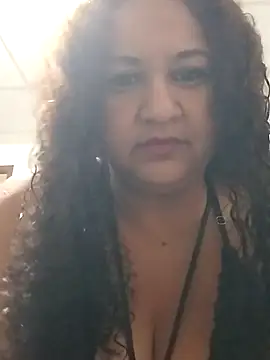 Snapshot of MEYBELLATINA chatting on 09-29-25, 10:15 MEYBELLATINA online show from 09-29-25, 10:15