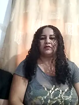Snapshot of MEYBELLATINA chatting on 10-15-25, 09:34 MEYBELLATINA online show from 10-15-25, 09:34