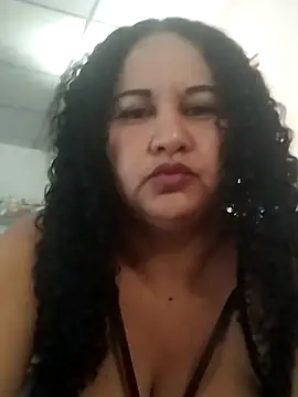 Snapshot of MEYBELLATINA chatting on 07-17-26, 09:01 MEYBELLATINA online show from 07-17-26, 09:01