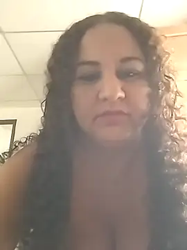 Snapshot of MEYBELLATINA chatting on 10-02-25, 08:01 MEYBELLATINA online show from 10-02-25, 08:01