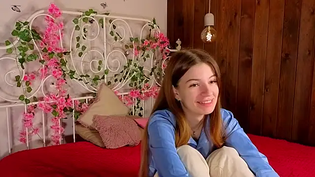 Snapshot of TawanaWalleck chatting on 10-03-25, 06:31 TawanaWalleck online show from 10-03-25, 06:31