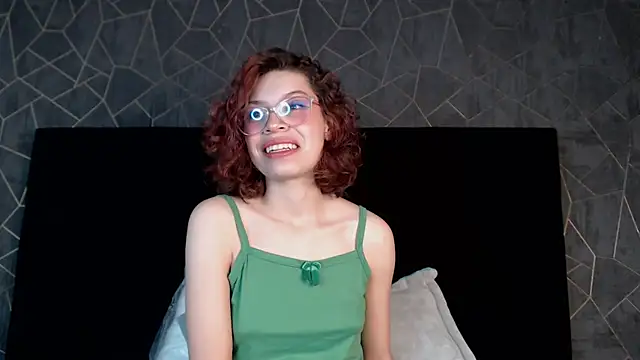 sophie blaake online show from 11-24-25, 03:17