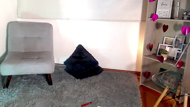 Snapshot of SashaBowei chatting on 05-20-26, 03:03 SashaBowei online show from 05-20-26, 03:03