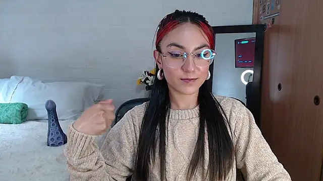 Snapshot of Amy66 chatting on 05-27-26, 07:21 Amy66 online show from 05-27-26, 07:21
