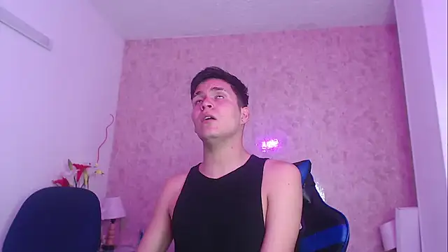 Aaron Foxxx online show from 09-29-25, 01:17