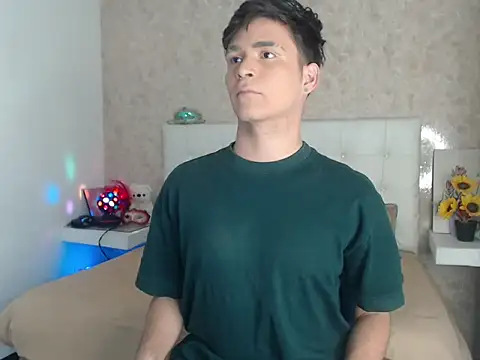 Aaron Foxxx online show from 12-16-25, 09:19