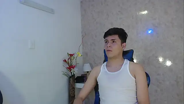 Aaron Foxxx online show from 10-05-25, 08:54