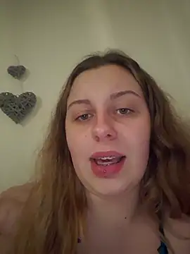 Snapshot of Brutal_brunettexx chatting on 10-03-25, 02:26 Brutal brunettexx online show from 10-03-25, 02:26