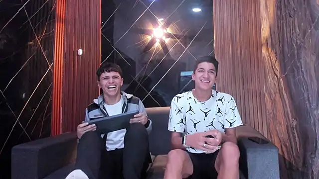 Stiben boy online show from 10-17-25, 03:54