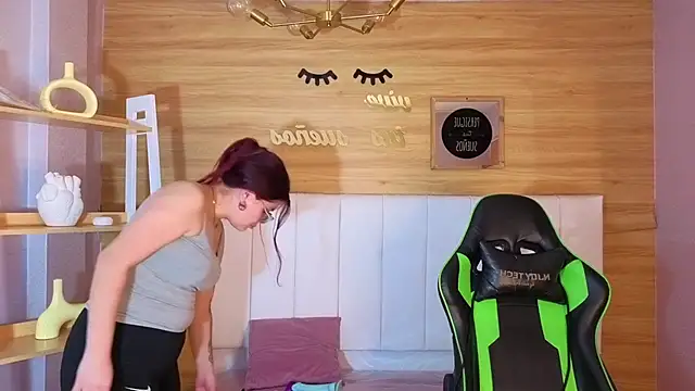 draviana a  online show from 11-26-25, 02:33