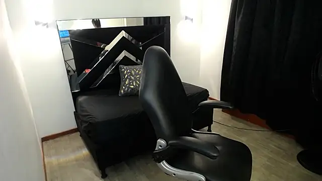 MarianaRojas  online show from 02-03-26, 03:48