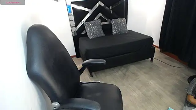 MarianaRojas  online show from 07-18-26, 04:54