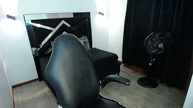 MarianaRojas  online show from 06-15-26, 02:12