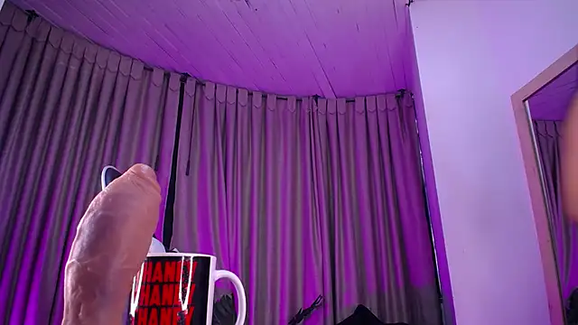 Tamararosses online show from 04-13-26, 01:26