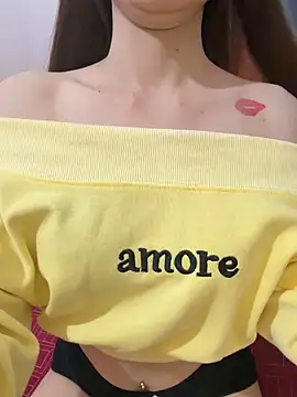 Quynhbabysexy online show from 04-17-26, 06:05