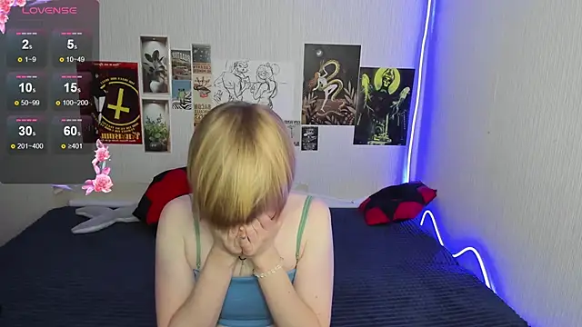 Cattie w  online show from 12-18-25, 01:11