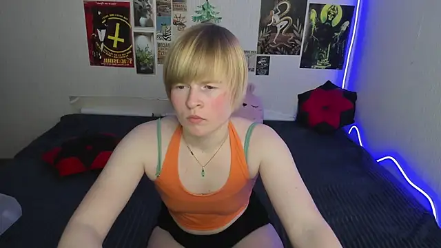 Cattie w  online show from 02-16-26, 01:15