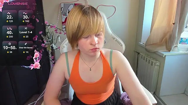 Cattie w  online show from 03-25-26, 01:39