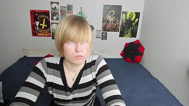 Cattie w  online show from 03-24-26, 01:16