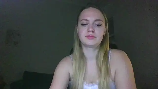 Snapshot of Cynoraye chatting on 01-16-26, 10:03 Cynoraye online show from 01-16-26, 10:03