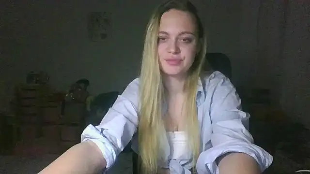 Snapshot of Cynoraye chatting on 02-04-26, 09:54 Cynoraye online show from 02-04-26, 09:54