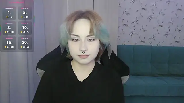 Snapshot of LeisaHopperstad chatting on 05-19-26, 12:12 LeisaHopperstad online show from 05-19-26, 12:12
