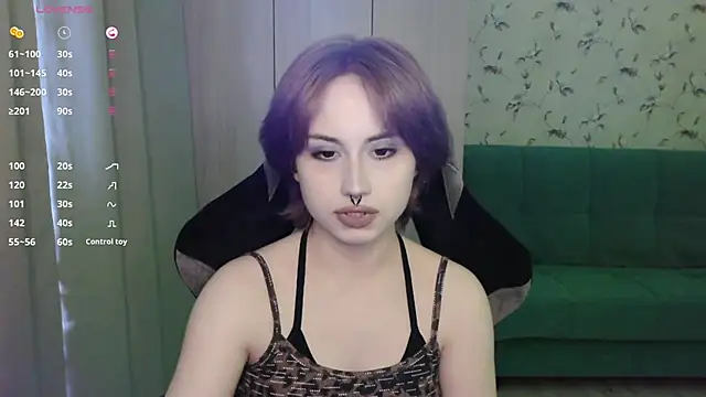 Snapshot of LeisaHopperstad chatting on 05-27-26, 01:07 LeisaHopperstad online show from 05-27-26, 01:07