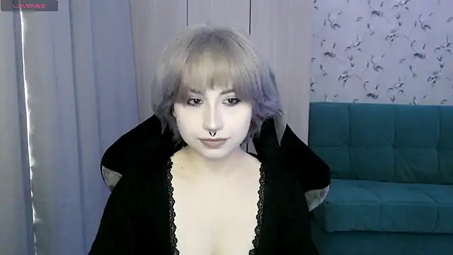 Snapshot of LeisaHopperstad chatting on 06-02-26, 12:16 LeisaHopperstad online show from 06-02-26, 12:16