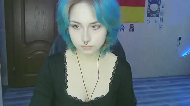 Snapshot of LeisaHopperstad chatting on 02-27-26, 02:06 LeisaHopperstad online show from 02-27-26, 02:06