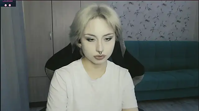 Snapshot of LeisaHopperstad chatting on 06-30-26, 03:34 LeisaHopperstad online show from 06-30-26, 03:34