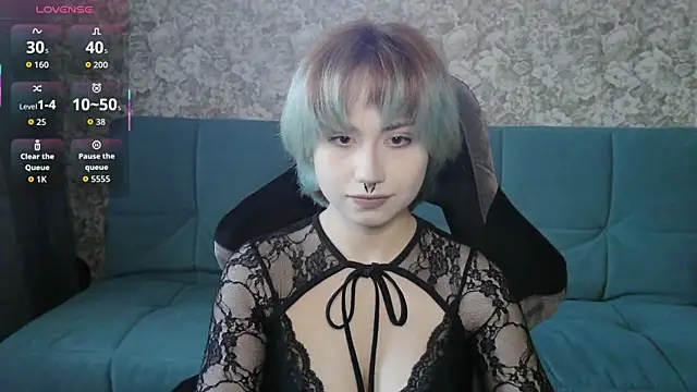 Snapshot of LeisaHopperstad chatting on 04-26-26, 02:14 LeisaHopperstad online show from 04-26-26, 02:14