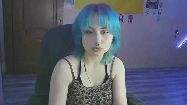 Snapshot of LeisaHopperstad chatting on 02-12-26, 02:17 LeisaHopperstad online show from 02-12-26, 02:17