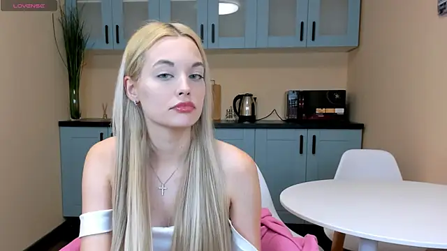 CallMeMargo online show from 10-03-25, 10:17