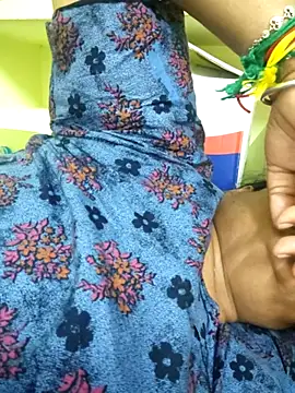 navyasree143 online show from 02-11-26, 04:40