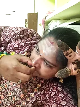 navyasree143 online show from 02-15-26, 08:30