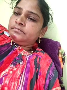 navyasree143 online show from 01-06-26, 03:10