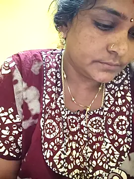 navyasree143 online show from 10-26-25, 03:07