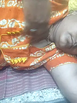 navyasree143 online show from 12-14-25, 04:34