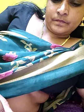 navyasree143 online show from 10-22-25, 04:39