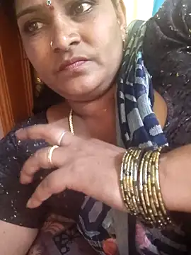 navyasree143 online show from 11-09-25, 08:51