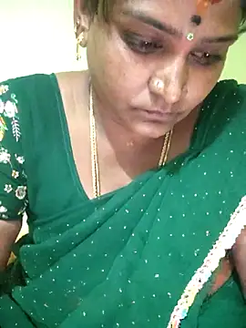 navyasree143 online show from 11-19-25, 12:38