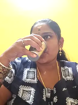 navyasree143 online show from 09-27-25, 02:18