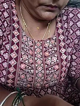 navyasree143 online show from 12-02-25, 07:32