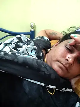 navyasree143 online show from 04-15-26, 10:10