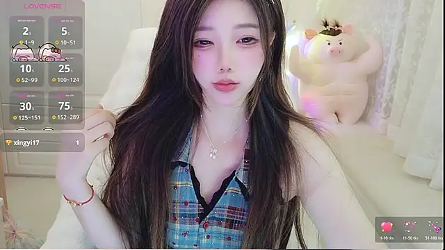 Snapshot of Coco-Di chatting on 05-19-26, 02:07 Coco-Di online show from 05-19-26, 02:07